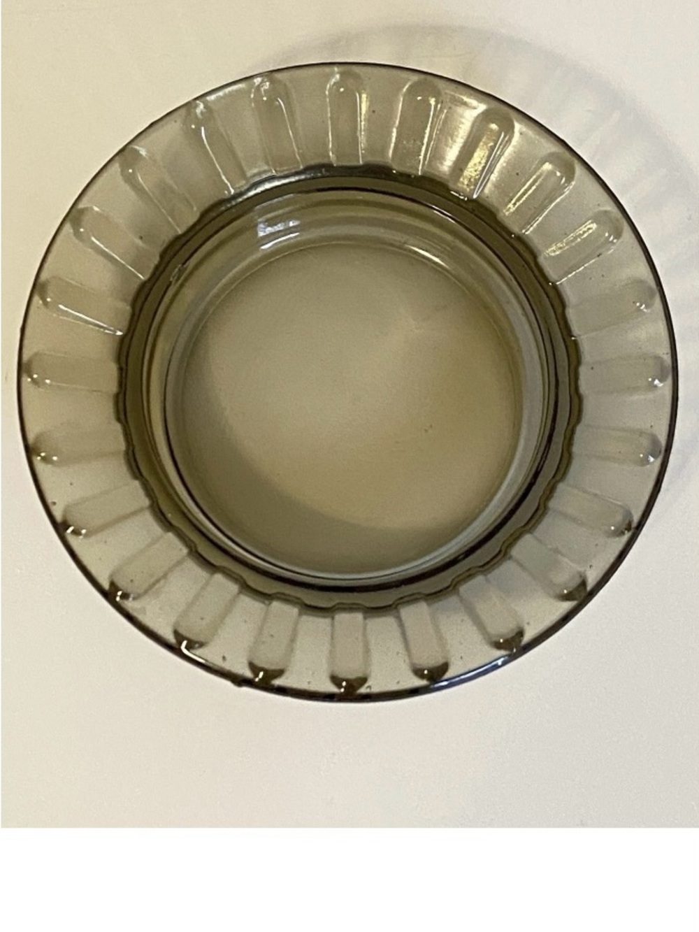 Vintage MCM Smoke Gray 4.75” Round Glass Ashtray With Ribbed Rim